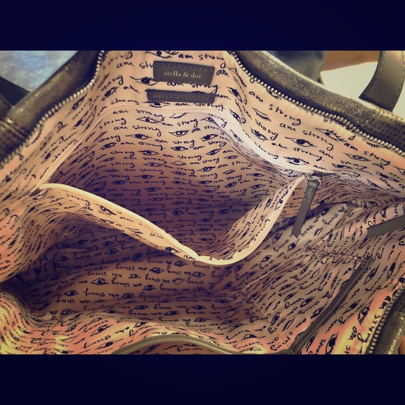 Stella and Dot Bleeker Tote, Vegan Leather - Picture 2 of 4